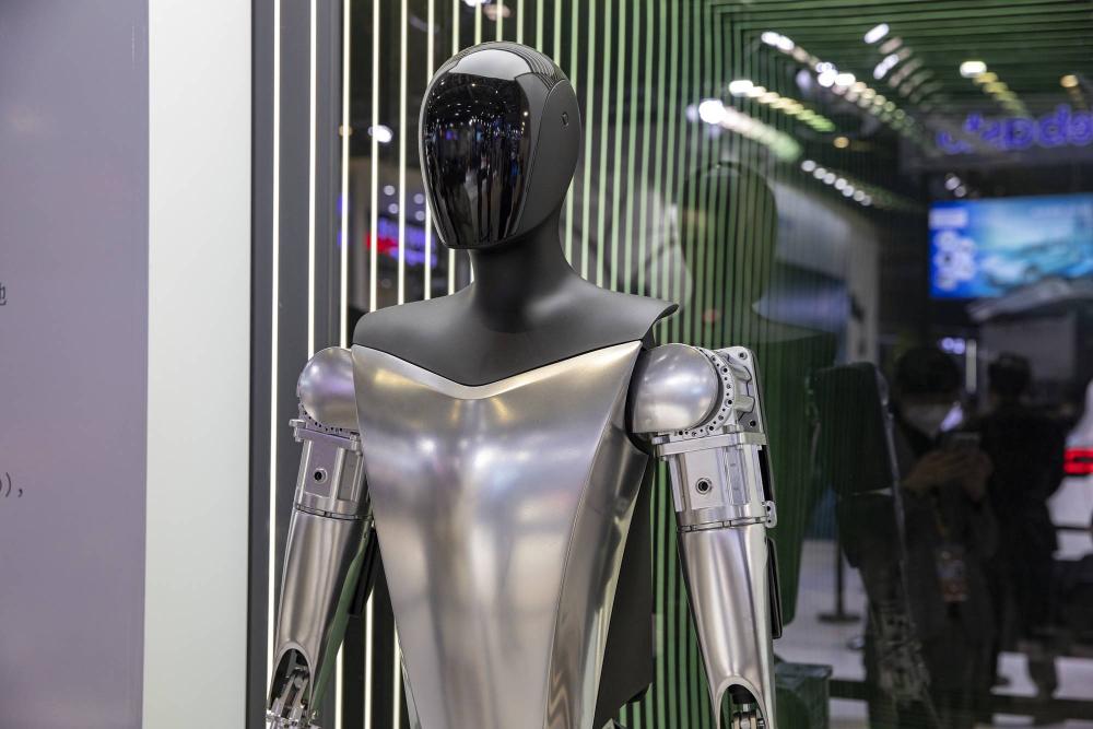 人形机器人产业化重大突破 特斯拉A股供应商百亿投建生产基地