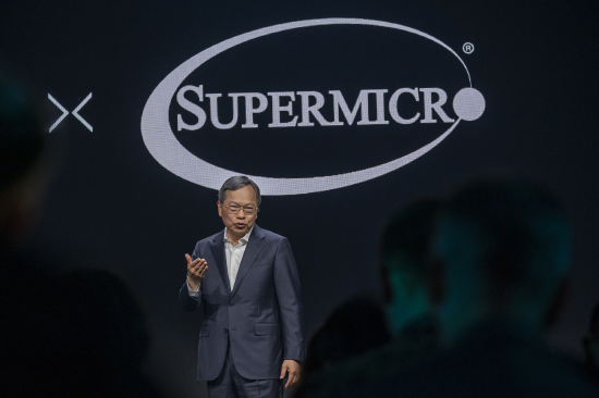 跑赢英伟达的Super Micro上涨逾430% 助力创始人跻身亿万富豪之列
